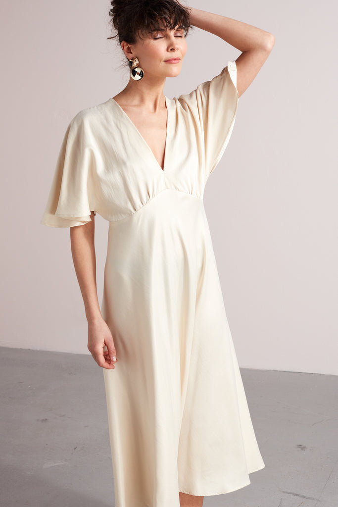 NORA midi butterfly sleeves dress in light cream